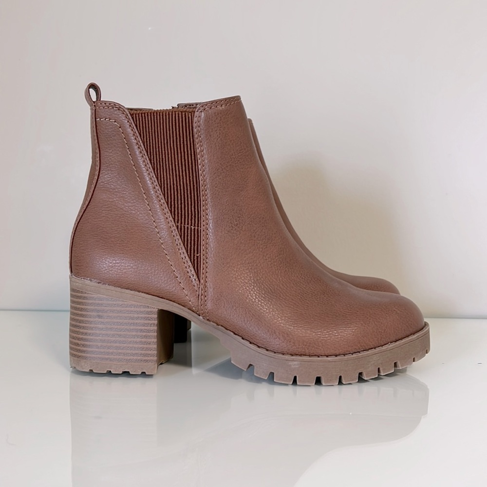 Time & Tru chucky heel boots
